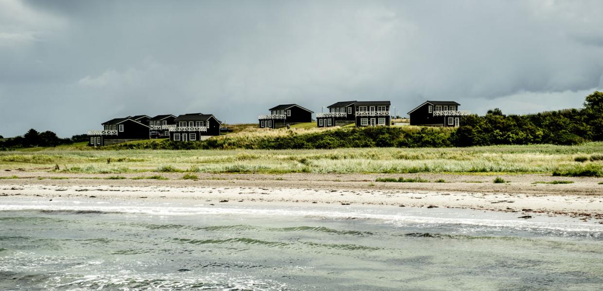 Sommerhuse i første række til havet